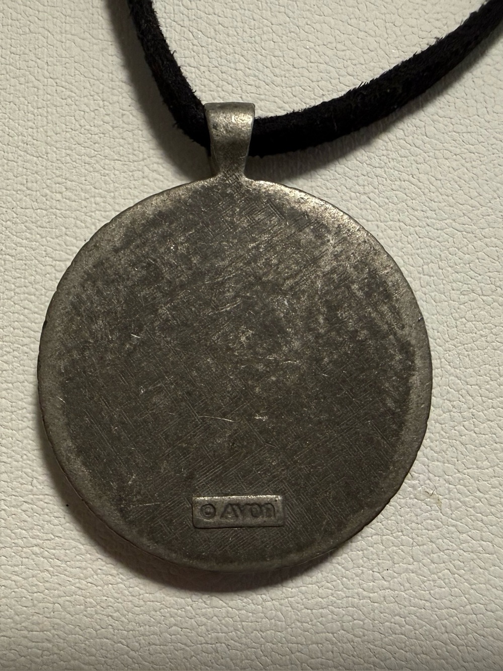 Vintage 1979 Avon Bengal Tiger Pendant Necklace - Picture 3 of 3